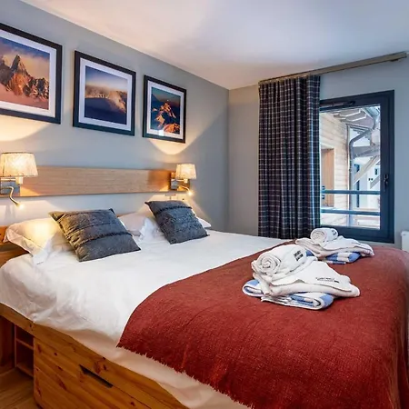 La Cordee 124 - Year * Chamonix