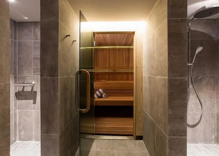 La Cordee 124 - Year *