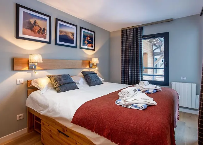 La Cordee 124 - Year * Chamonix