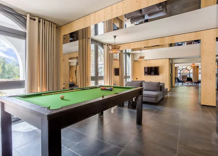 La Cordee 124 - Year *